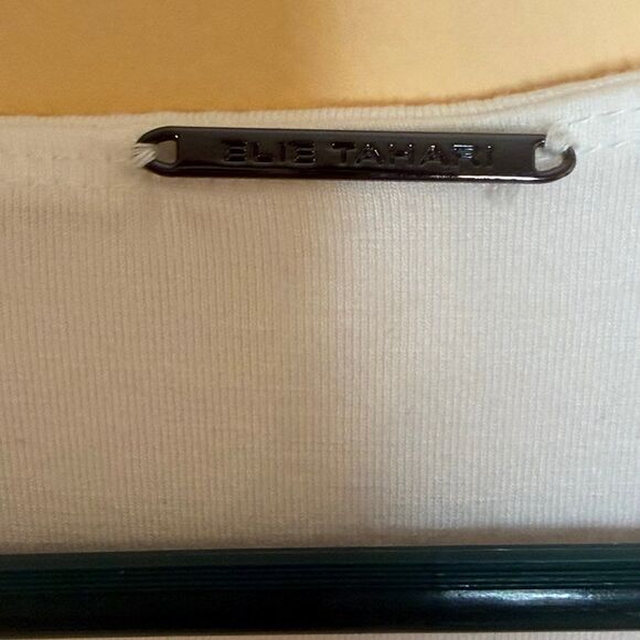 Elie Tahari womens shirt Ruched V Neck Long Sleeve Knit Top sz Large white - Picture 2 of 5